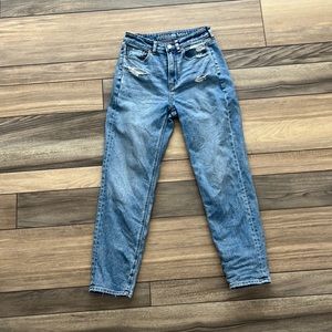 American Eagle Mom Jeans - Size 2